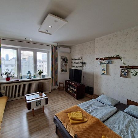Touch Of History Apartment Bratislava Bagian luar foto
