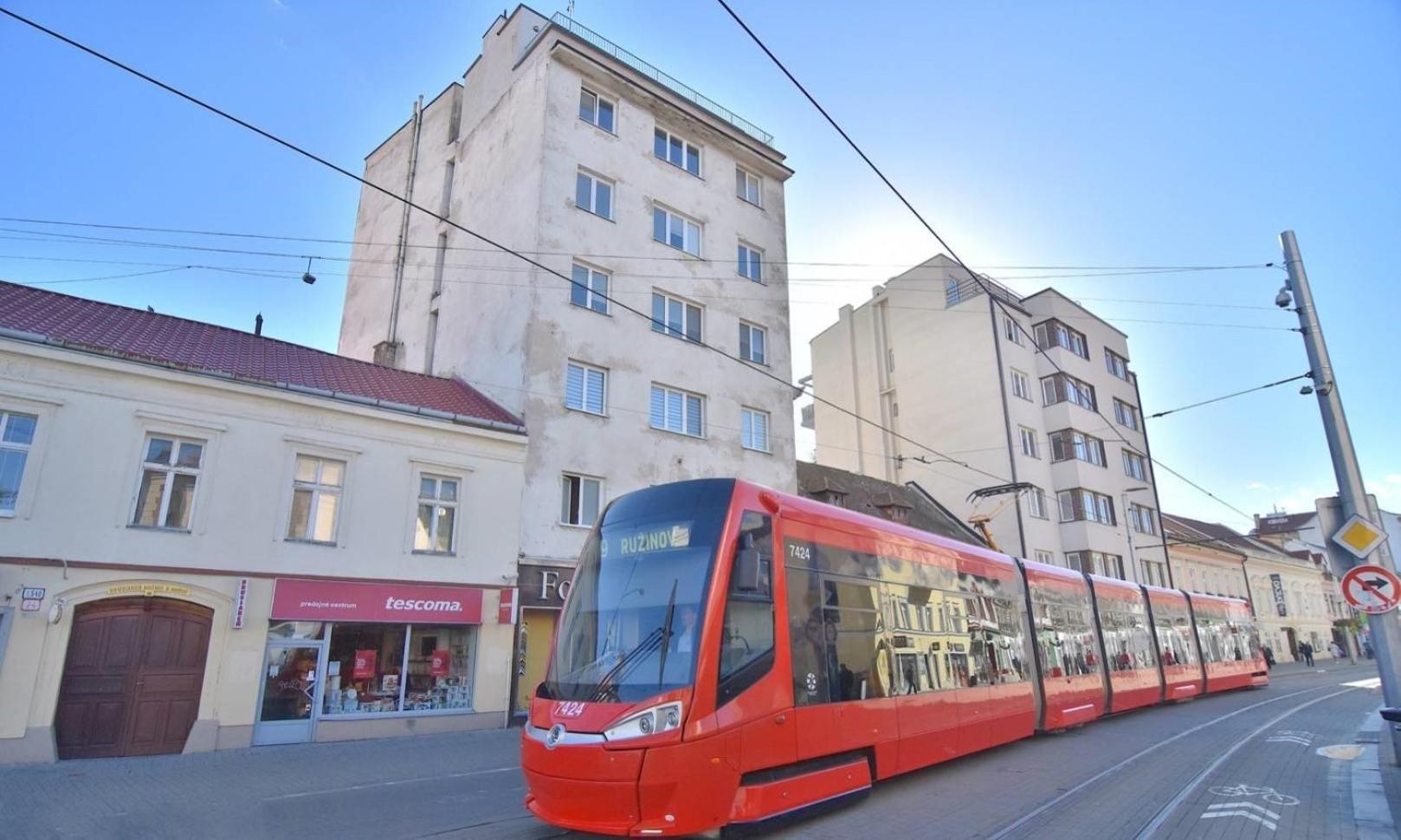 Touch Of History Apartment Bratislava Bagian luar foto