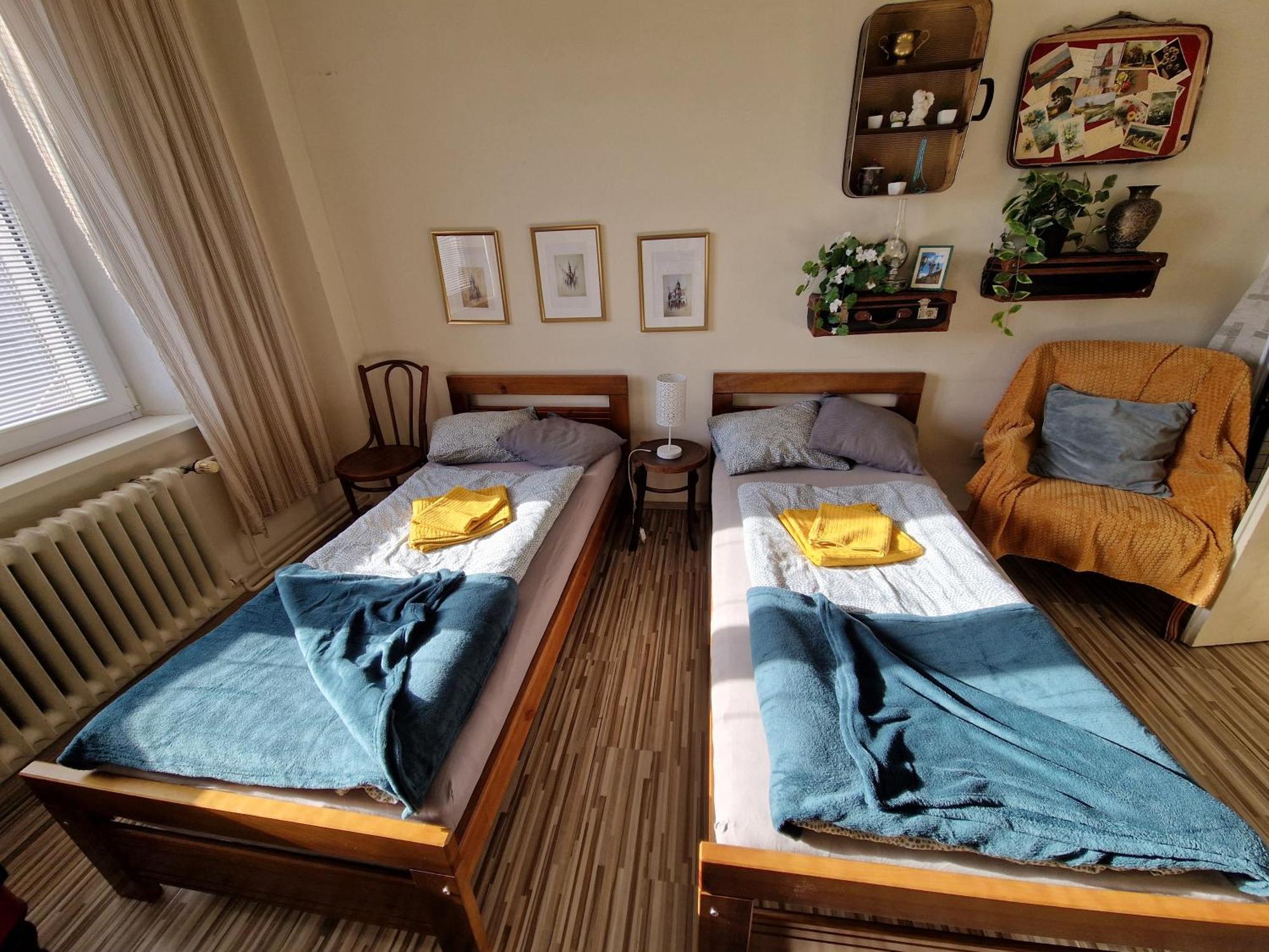 Touch Of History Apartment Bratislava Bagian luar foto