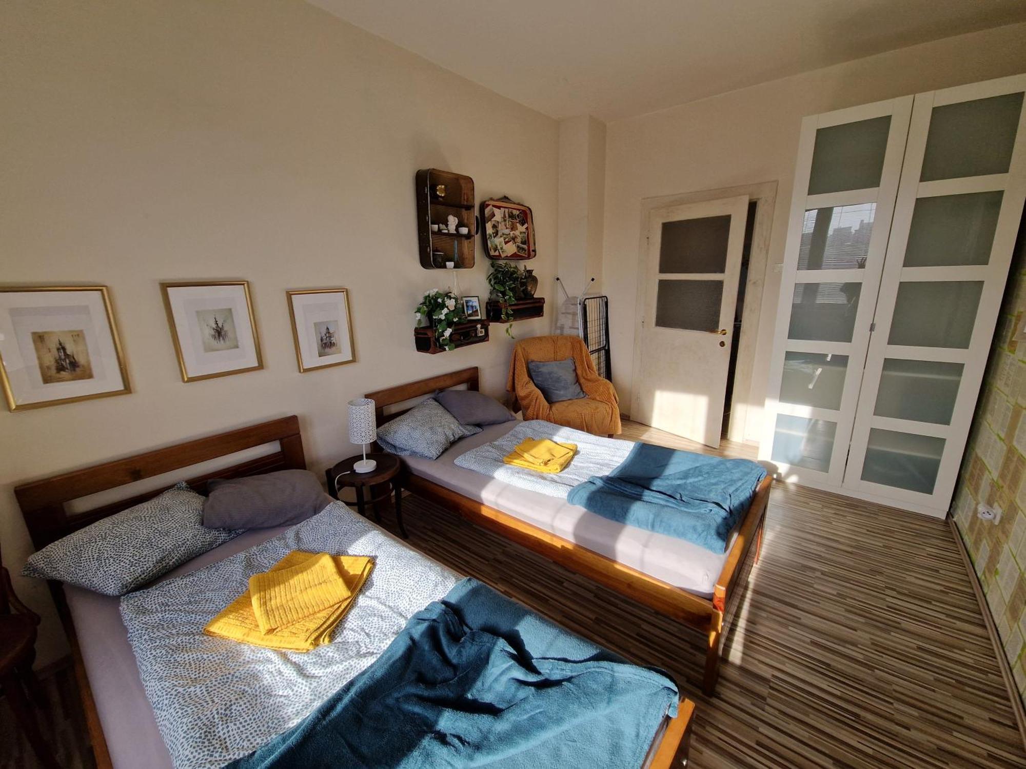 Touch Of History Apartment Bratislava Bagian luar foto